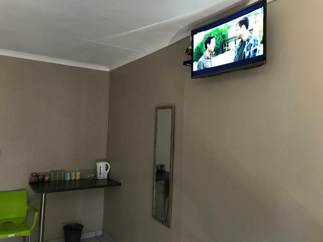 4 On Sirius Hotel โพเลอกวาเน ภายนอก รูปภาพ